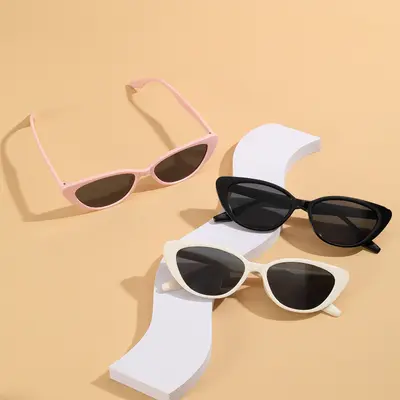 Retro Triangle Cat-Eye Sunglasses for Women with UV Protection - 5