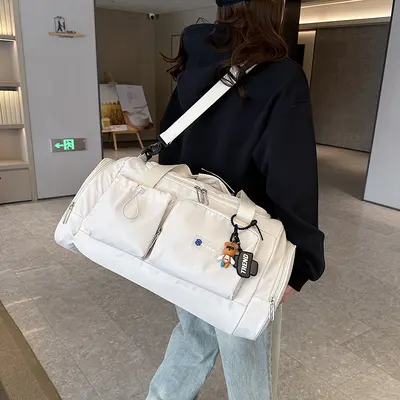 Fitness bag with independent shoe compartment, large capacity