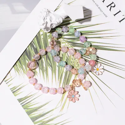 Kleines Gänseblümchen Kinder-Perlarmband, für Mädchen und Schüler, handgefertigter elastischer Boutique-Schmuck, grenzüberschreitendes Kristallarmband.