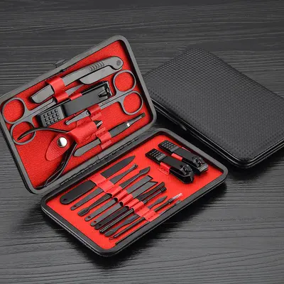 Manicure and pedicure set, 18 pieces, black