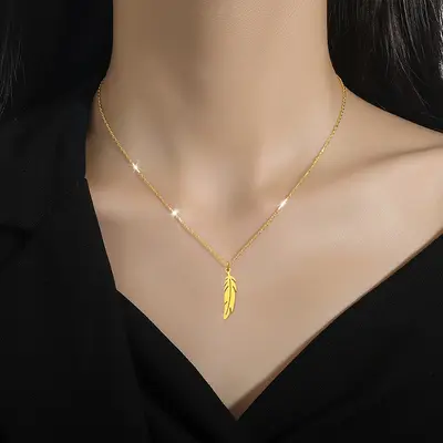 Minimalist Titanium Steel Gold Collarbone Necklace for Women