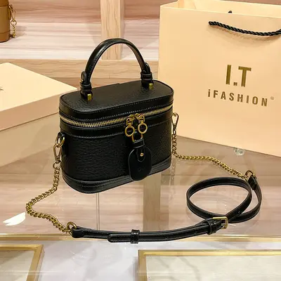 Damen-Boxtasche in Schwarz, kleine Handtasche mit Umhängeriemen