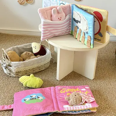 Pet Sniffing Book, Puzzle Toy for Cats and Dogs, Plush with Squeaker - 4