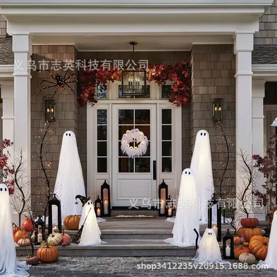 Glowing Ghost Halloween Door Wreath, 25 Pieces
