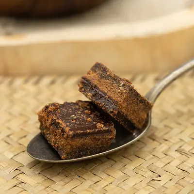 Guangxi Geleneksel Esmer Şeker Küpü, Zencefilli Adet Çayı, 250 g