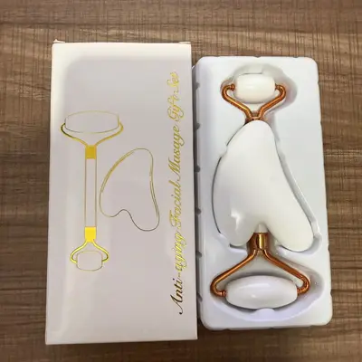 Heart-Shaped Rose Quartz Double-Head Facial Roller Massager