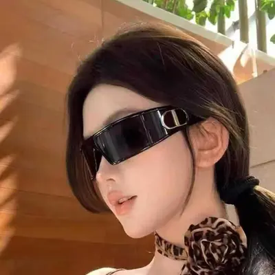 Oversized Unisex Sunglasses with UV Protection - 13