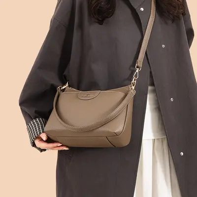 Simple Korean-Style Women's Handbag, Versatile Design - 1
