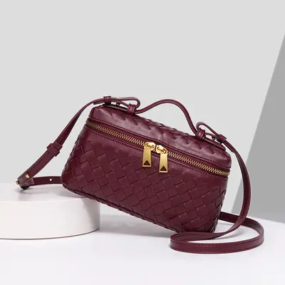 Handgewebte Damen-Schultertasche, kleine quadratische Umhängetasche im Lunchbox-Design