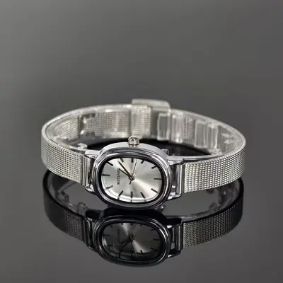 Bayan kuvartz saati, oval vintage tasarım - 13