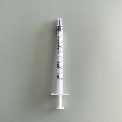 Small Single-Use Plastic Syringes, Graduated, Screw-Type - 7