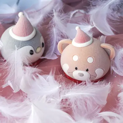 Macaron Colorful Small Feather Small Floating Goose Feather Wedding Festival Event Stage Decoration Gift Box Filling Material Wholesale