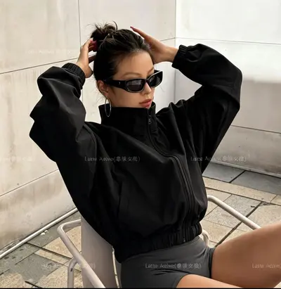 Damen-Sportjacke mit Reißverschluss, kurz, locker, Langarm - 9