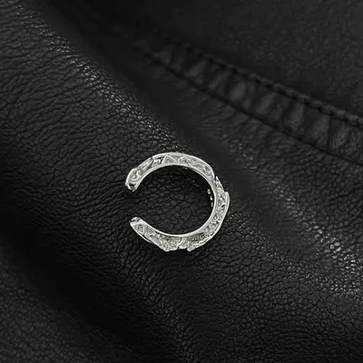 Erkek kulak klipsi, minimalist tarzda, piercing olmayan