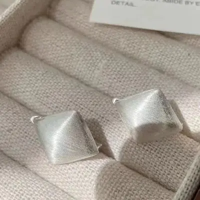 S925 silver diamond brushed earrings - 3