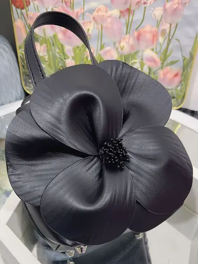 Damen-Tote-Bag mit französischem Blütenblatt-Blumenmuster und Kettenriemen