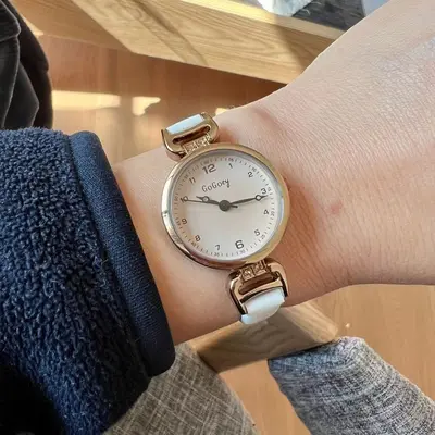 Retro-Prüfungsuhr für Frauen, Student*innen, elegant aussehend, zugänglicher Luxus, britischer Stil, kleines Zifferblatt, Damen-Quarzuhr - 8