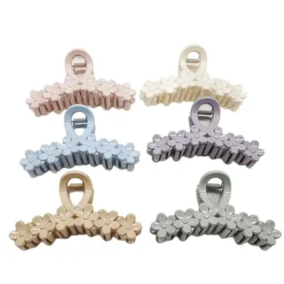 High-quality durable plastic hair clips with grip claw design, bath hair clips, hair accessories, head clips - wholesale direct from source, bulk orders welcome, from $2 stores