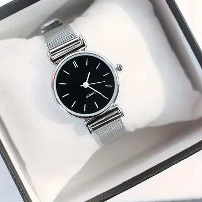Women's watch, feminine European and American retro fashion girl student Korean version simple small round bracelet watch - 7