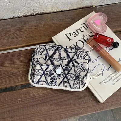 Card holder, coin purse and earphone storage bag, cotton-linen, embroidered - 9