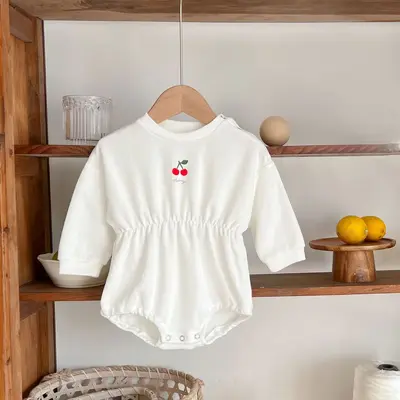Uzun kollu bebek tulumu ilkbahar ve sonbahar