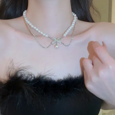 Halskette mit Perlen und Strass-Schmetterlingsdesign, Damen