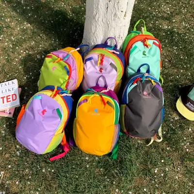 Dopamin-Rucksack im Kontrastfarben-Design, Reiserucksack für Wanderungen, Bergsteigen, Outdoor-Freizeit, leichter Reise- und Studienrucksack