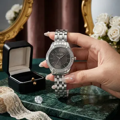 MICAI Damenuhr kleiner frischer Stil blaue Gänseblümchen mit Strass kleines Zifferblatt elegante Damenuhr grenzüberschreitender Bestseller Quarzuhr