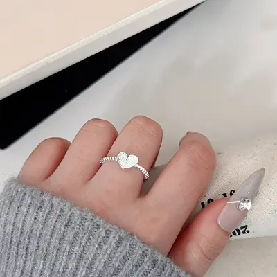 Koreanischer Stil glatter asymmetrischer Ring aus 925er Sterlingsilber vielseitiger Ring für Damen Nischen-Ins-Stil Design langlebiger Kombinationsring