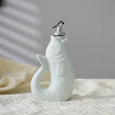 Keramik-Olivenölkanne mit handgemaltem Fischdesign, automatischer Deckel, Sojasauce-Essig-Gewürzflasche für Küche, grenzüberschreitend beliebtes Produkt - 7