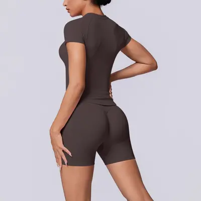 Seamless Solid Color Breathable Women's Short-Sleeve Shorts Set - 13