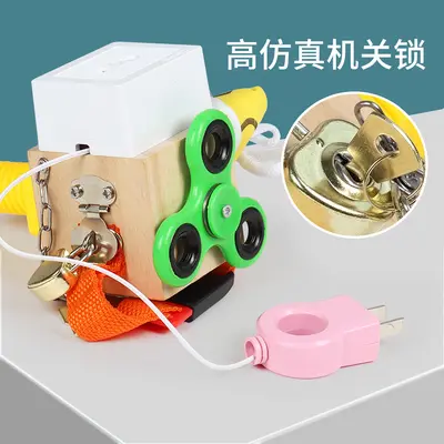 Montessori Busy Cube, Wooden Lock-Opening Concentration Training Toy - 2