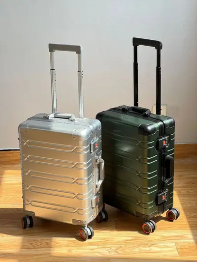 Vollständig aus Aluminium-Magnesium-Legierung gefertigter Trolleykoffer, universeller Trolleykoffer aus Aluminium-Legierung, Damenkoffer 24 Zoll, Metallbox mit Zahlenschloss, Hartschalenkoffer