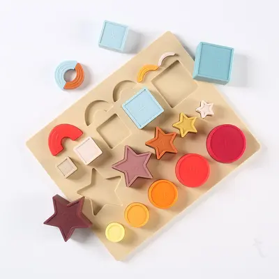 Kinder-Frühförderspiel Sterne-Silikon-Stapelspiel mit Holzsockel