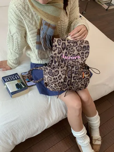 Leopard Print Women's Backpack, Large Capacity Lightweight Schoolbag - 4