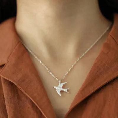 S925 Sterlingsilber Freiheitsvogel Halskette Damen Luxus Nischendesign Premium-Qualität handgefertigter Anhänger Schlüsselbeinkette Schmuckzubehör