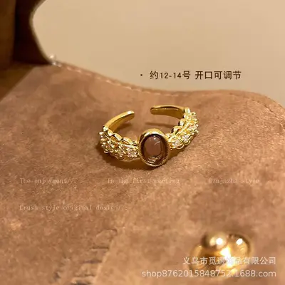Goldener Zirkonia-Ring, lila, aufwendig gearbeitet - 10