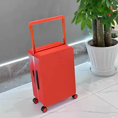 Özel Logo Baskılı Sessiz Tekerlekli PC Bavul 360 Derece Dönen Tekerlek - 4