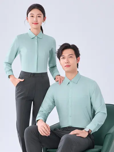 Bügelfreies Unisex-Langarmhemd, hellblau