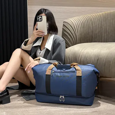Large Capacity Waterproof Oxford Travel Handbag, Lightweight for Men and Women