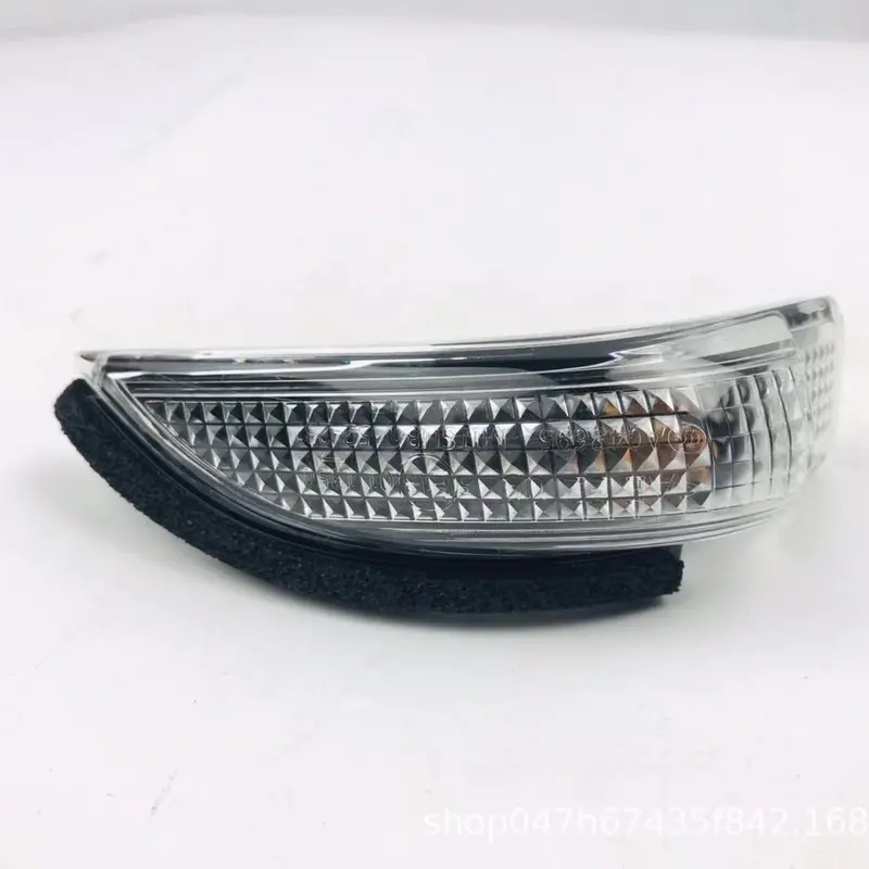 Passende Rückfahrspiegelleuchte 81740-52050 für Toyota Corolla Camry Yaris Prius