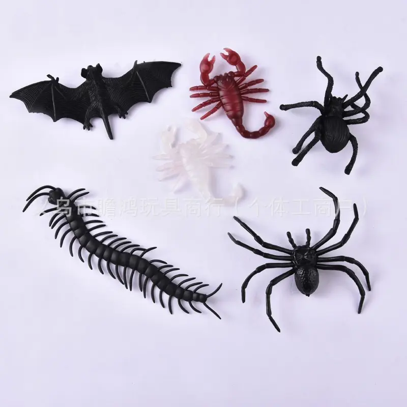 Plastic Realistic Giant Spider, Halloween Prank Toy