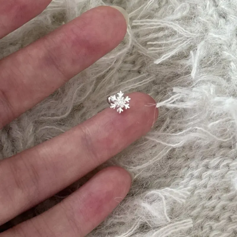 S999 Reines Silber Schneeflocken-Ohrstecker mit Ohrklemme, elegantes Design