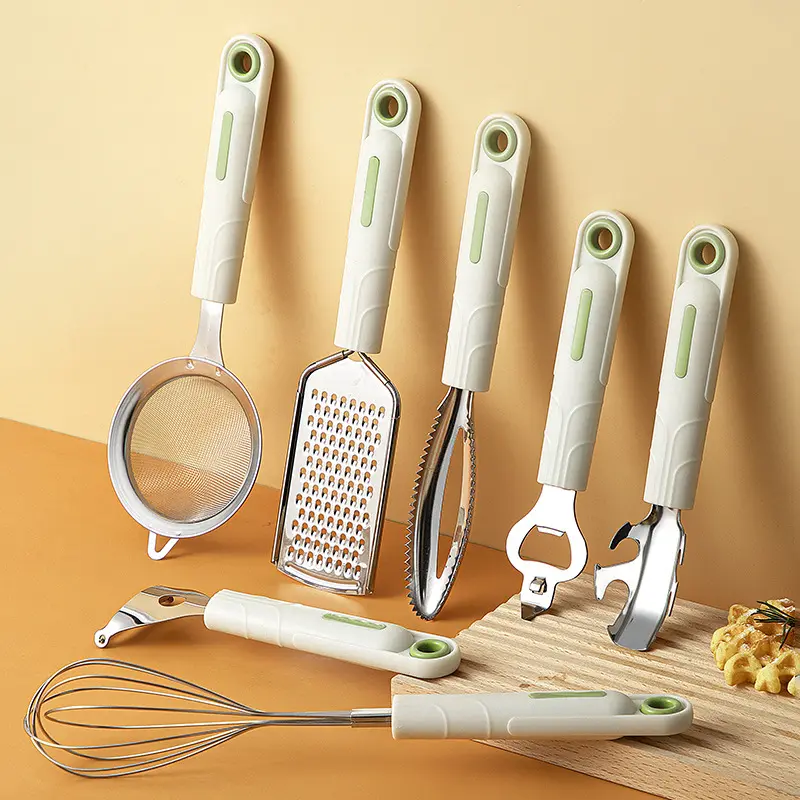 Kitchen Tool Set with Peeler and Accessories