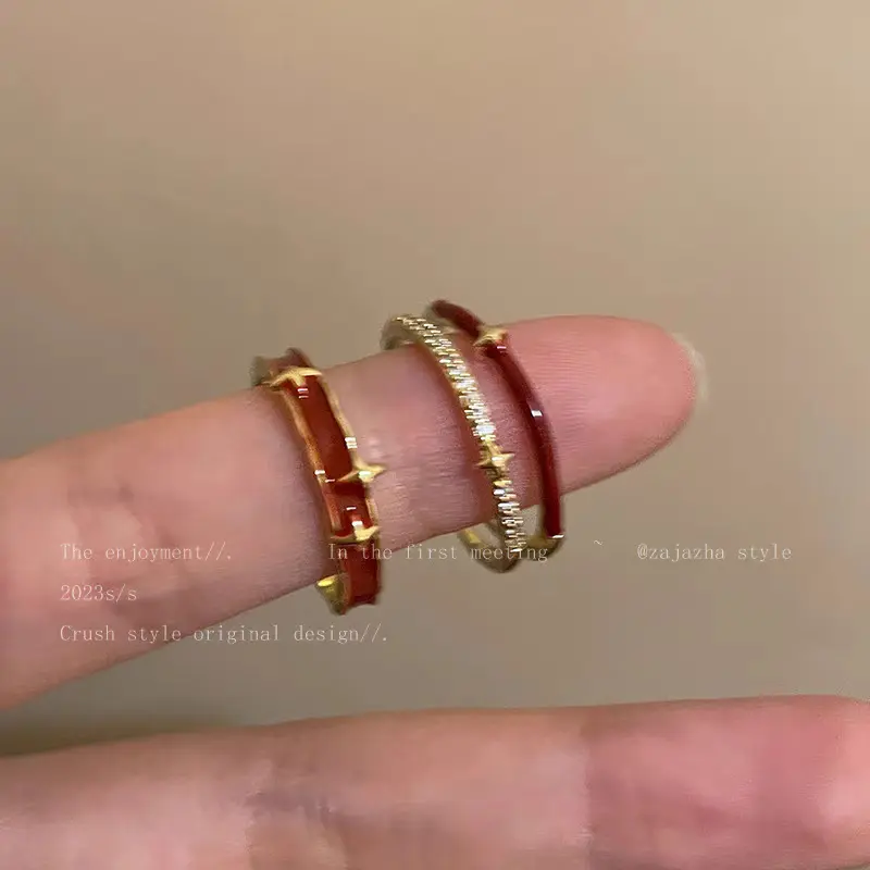 Doppellagiger roter Sternring, verstellbar