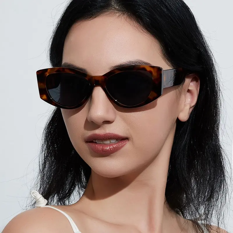 Retro Tortoiseshell Cat-Eye Sunglasses, Unisex