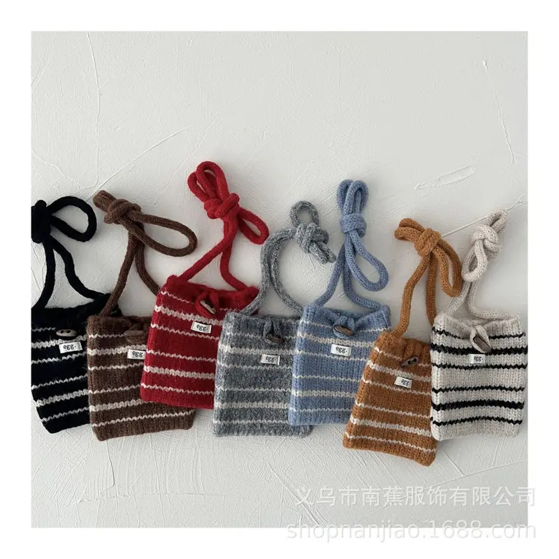 Kinder-Strickhandtasche mit Kontraststreifen