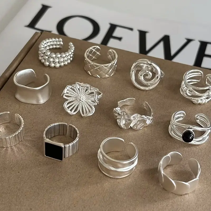 925er Silberring mit asymmetrischem geometrischem Design für Frauen, 2024 neues Nischen-Design-Konzept, eleganter Zeigefingerring