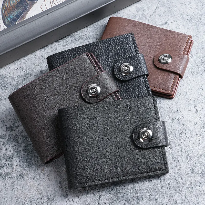 Herren-Kurzbörse mit Knopfverschluss, Querformat, mehrere Kartenfächer