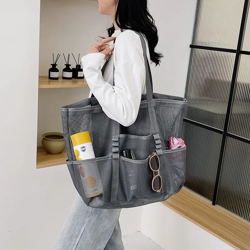 Große Netztasche als Einkaufs- und Sporttasche mit Schultergurt